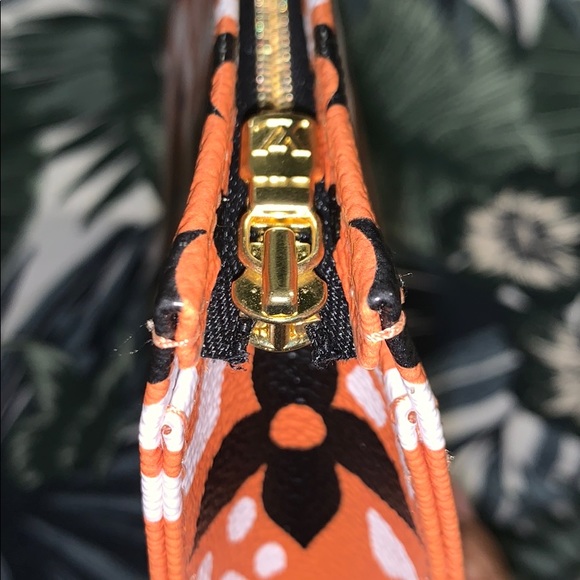 Louis Vuitton Crafty Toiletry 26 - Picture 15 of 16